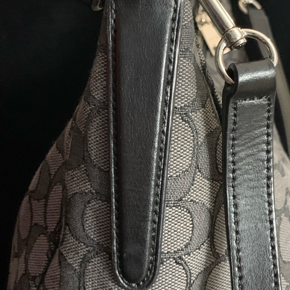 ❌SOLD❌Coach canvas and leather purse - Picture 9 of 15